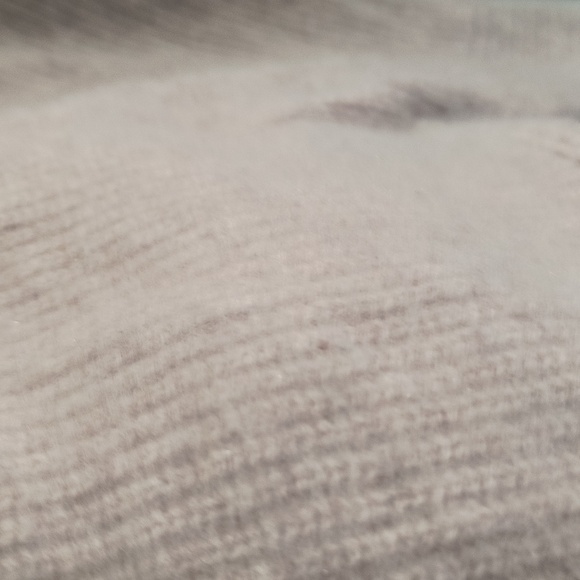 Garnet Hill Oatmeal Beige 100% Cashmere Twist Front Chunky Knit Sweater Sz Large - Picture 9 of 17